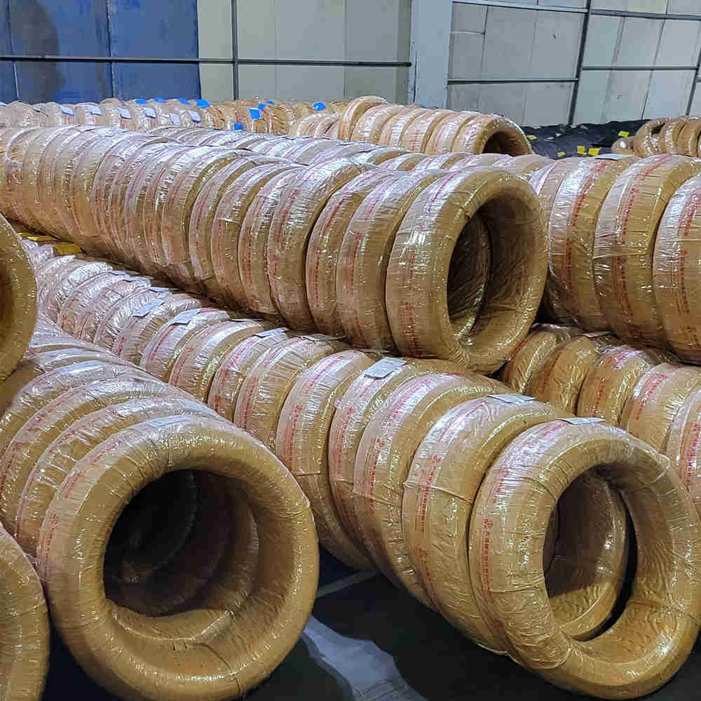 Cov khoom nyob rau hauv lub warehouse yog Shipped ib tom qab lwm
